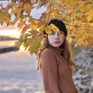 Meet your Posher, Eva